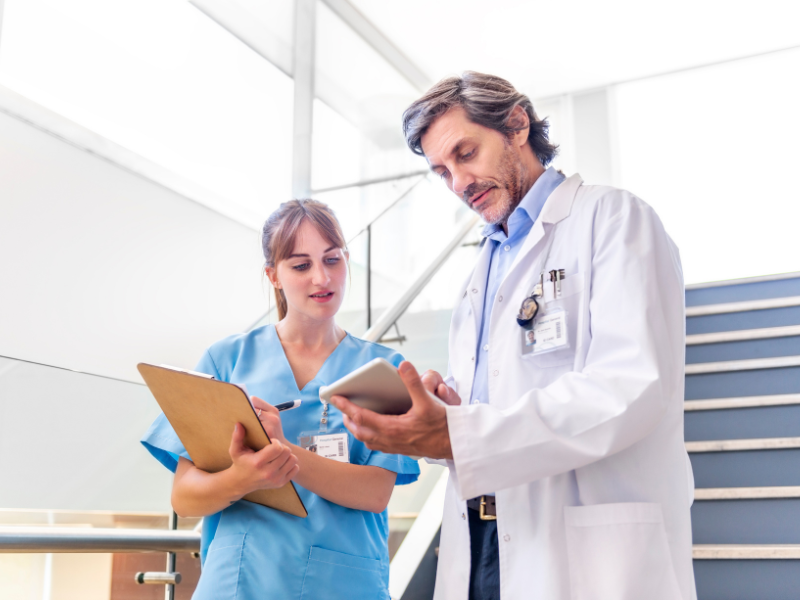average nurse hourly wage